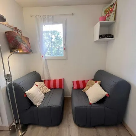 2 Pieces Avec Terrasse Et Parking A 400m De La - - Fr-1-226a-88 Apartment Saint Aygulf